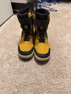 Merrell size 3 boys Winter Boots -